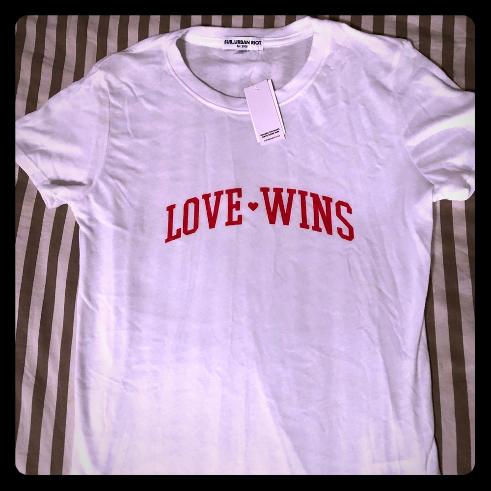 *NEW Love ❤️ Wins tee shirt